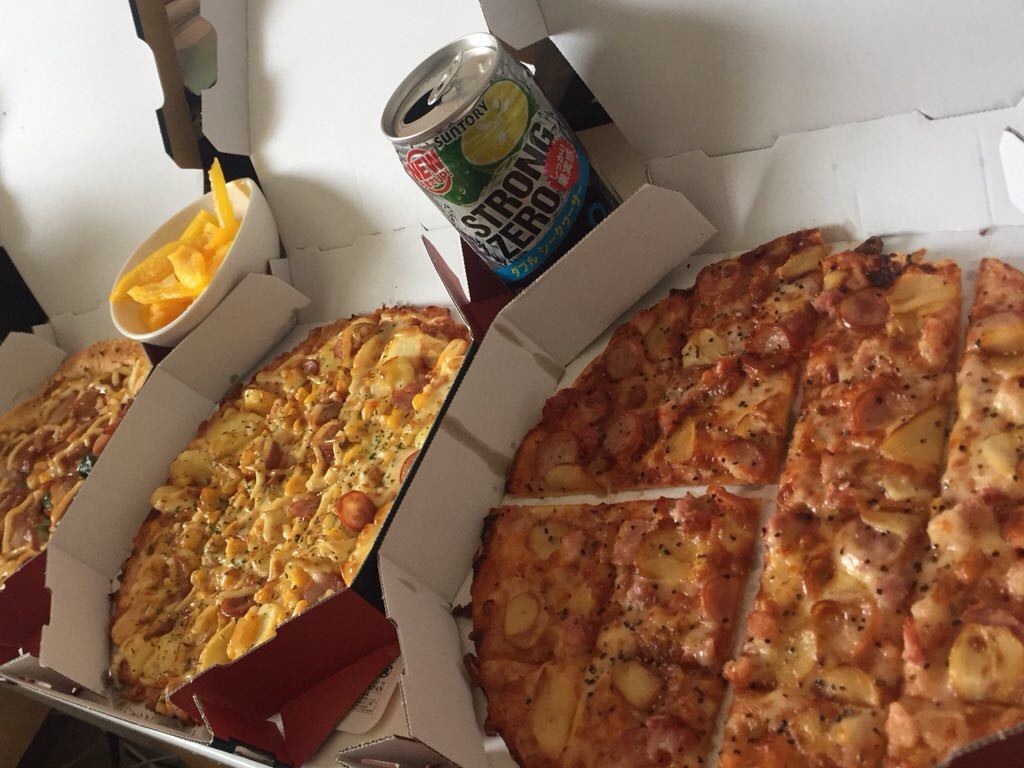 日本の宅配ピザ市場を壊しにかかるドミノピザさんｗｗｗｗｗ