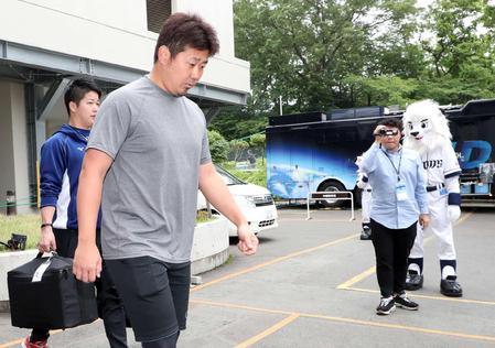中日松坂ぎっくり腰か、選手生命の危機も?←ぎっくり腰ってそんなやべーのか?
