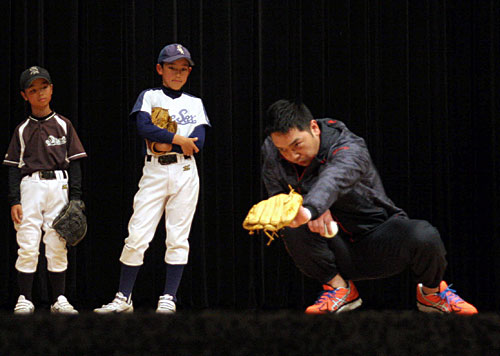 bb-hasei141130-abe-ns-big