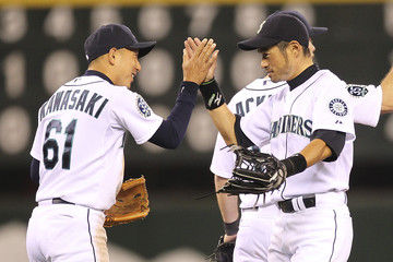 Cleveland+Indians+v+Seattle+Mariners+QVGjGgvYZiIm