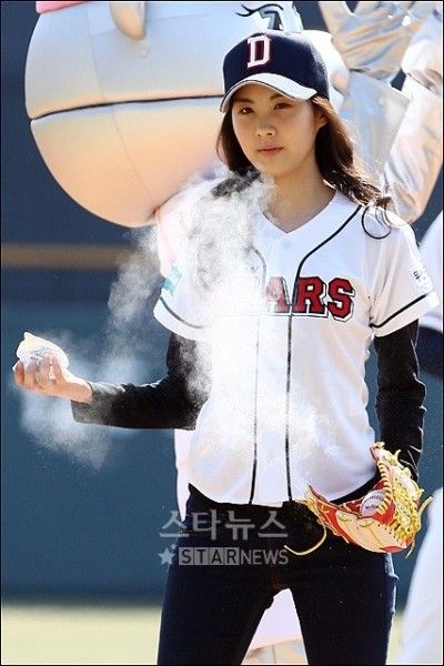 20100328_snsd_pitch_9-400x600