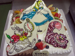 不思議な国のアリスようこそ！怖がりジュアスホールケーキ