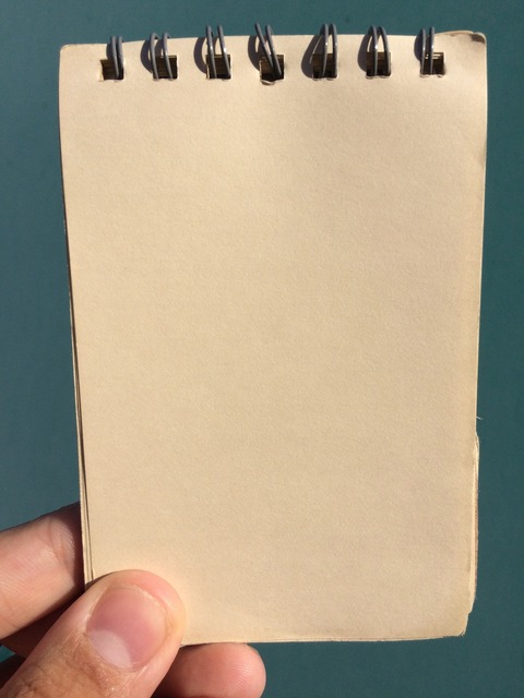 left-hand-1635145_1920
