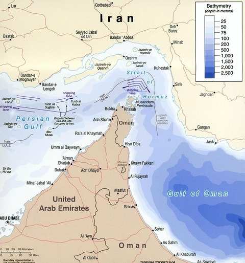iran_strait_of_hormuz_2004