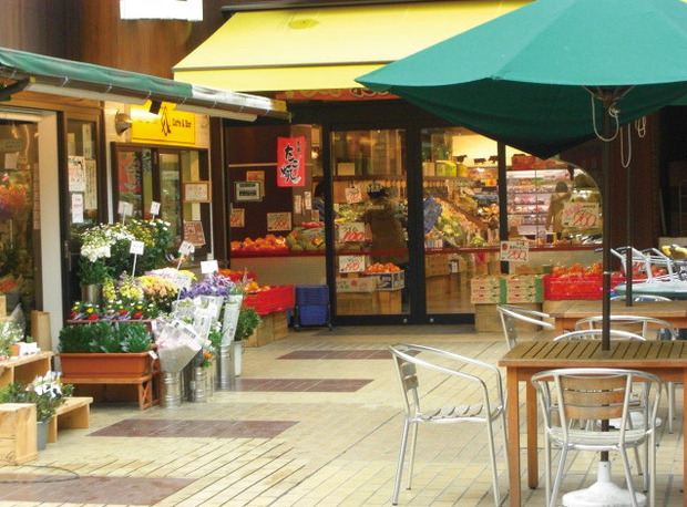 八餅飯殿店
