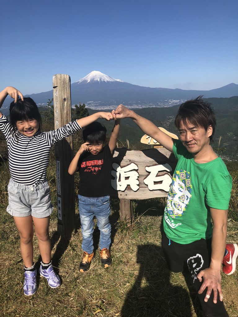 E5A7D042-3AB9-407F-B1A8-B011D1FF220E