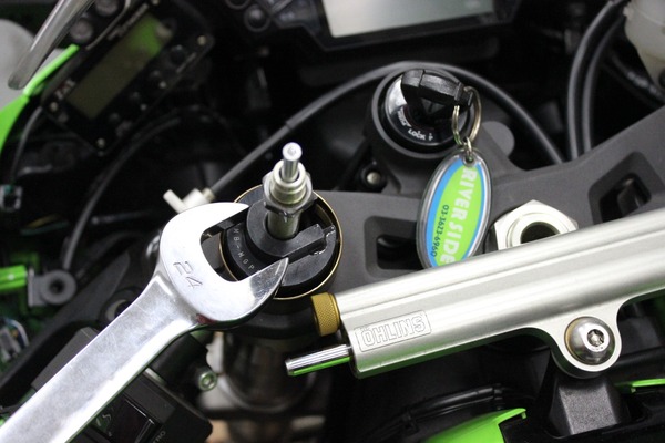 2011 ZX10R フロントフォークスプリング交換 ブレーキOH