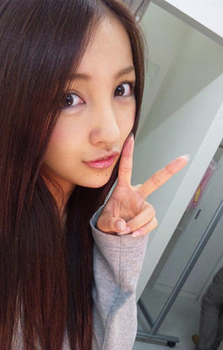 板野友美可愛い