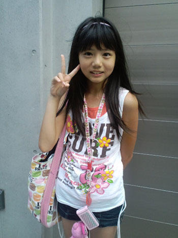 女子小学生