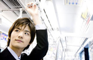 電車内 目が合う