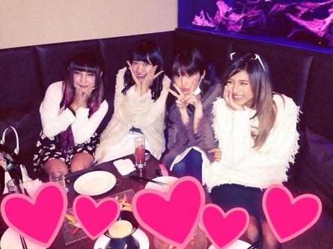 b4fec2a6-s