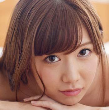 明里つむぎ