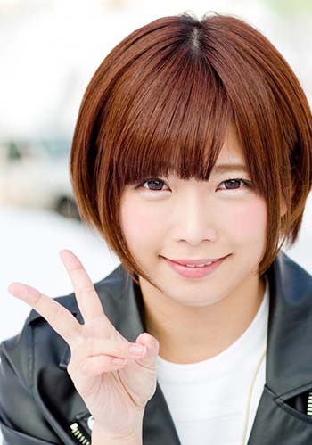 紗倉まな