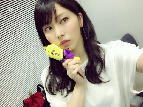横山由依
