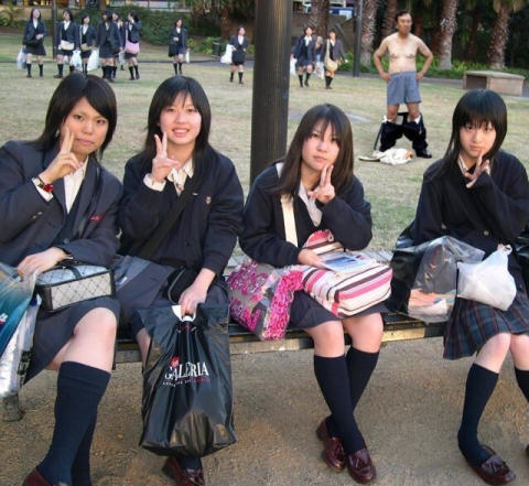 よく見るとおかしい画像