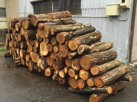 薪1カマ（約2立米）配達、引き取りどちらでも可！