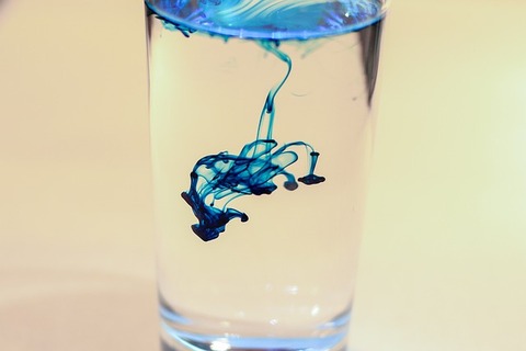 liquid-933132_640