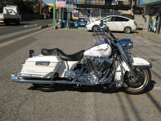 ハーレー FLHR ロードキング 2005年式より取り外し Corbin コルビン シート ソロシート 1997-2005 FLHR ツーリング ロードキング Roadking Davidson ロードグライド