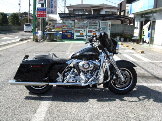 2008年式FLHX フロントブレーキパッドを交換!! : HarleyDavidsonパーツディストリビューター ネオファクトリー &  カスタムショップ ネオガレージブログ