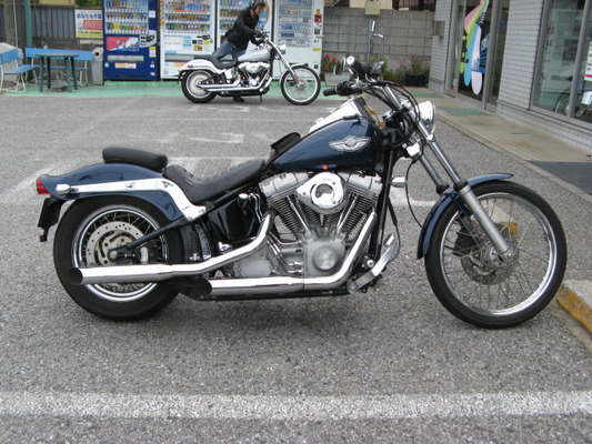 2003年式FXST ソフテイル・スタンダードのFブレーキパッド交換