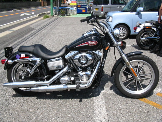 2006年式FXDL ダイナローライダーのキックスタンド交換 