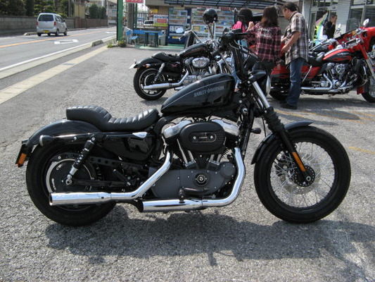 XL1200N タンク 黒/銀 ハーレー 純正 中古 バイク 部品 スポーツ