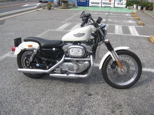 2003年式XL883 ショートキックスタンド取り付け 2003年式XL883 ショートキックスタンド取り付け