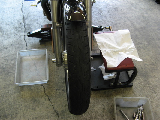 2005年式XL883L パパサンのフロントタイヤ交換!! （セール分