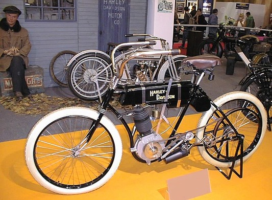 800px-Harley-Davidson_Monocylinder