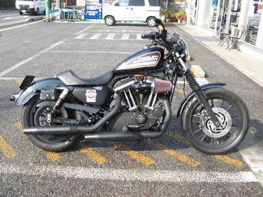 2009年式XL883R スポーツスター883Rのハンドル交換&スタビライザー取付