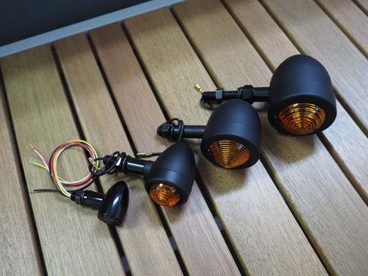 車検対応 超小型ウインカー 4個セット ブラック Eマーク148R 2%er製