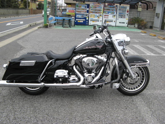 2010年式FLHR ロード・キングのハンドル交換!! : HarleyDavidsonパーツ