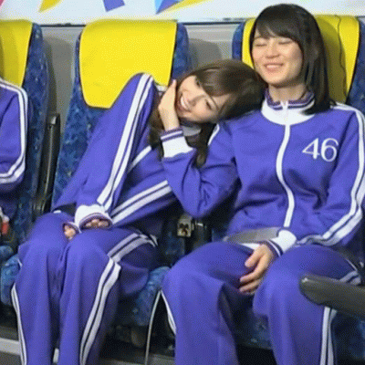 【乃木坂46】いくちゃんとまいやんの『イチャイチャ』GIF画像が可愛い!油断しすぎwww