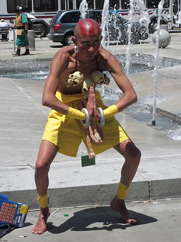 360px-Dhalsim_cosplayer_at_FanimeCon_2010-05-30_5