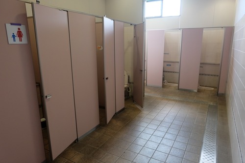 女子トイレ（道の駅） (2)