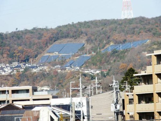 【画像】 結構ヤバそうなソーラー発電所が次々見つかるwwwwwwwwwww