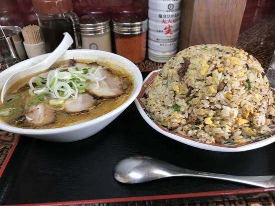 【画像】このラーメンの「これこれ、こういうので良いんだよ」感wwwww