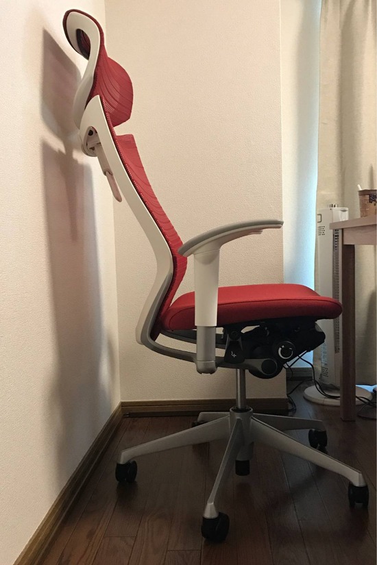 【画像】13万円の高級チェアー買った結果wwwwwwww