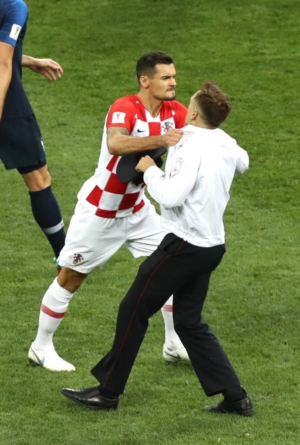 DiKSrZzUcAAsjQk