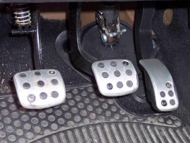 Pedalerie_Peugeot_206