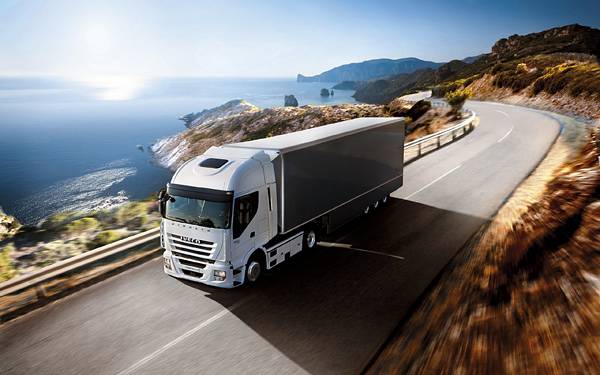 wallpaper-truck-photo-02