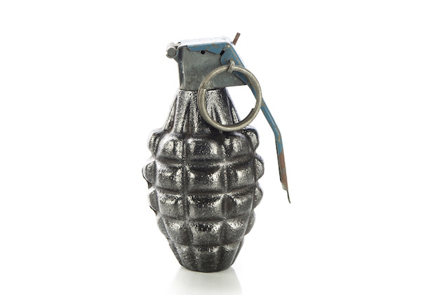 20160418gizmodo_Grenade