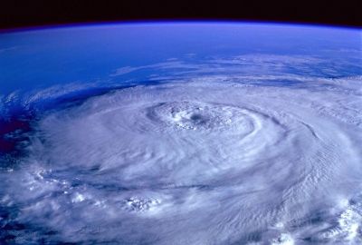 hurricane-92968_1920-400x270-MM-100