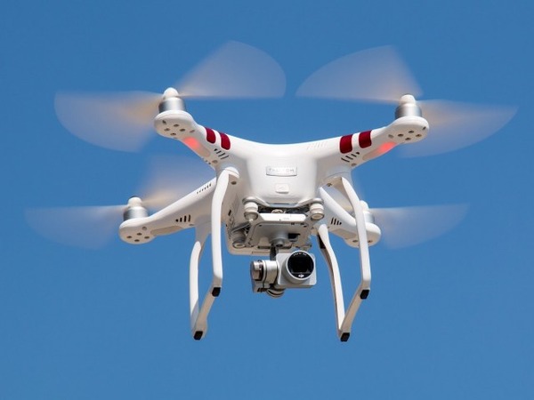 2017-0831-what-is-a-drone-00