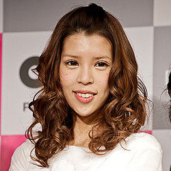 坂口杏里さん