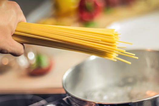 spaghetti-pasta-noodles-cooking-40747