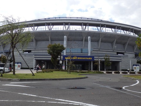音楽と髭達2015会場