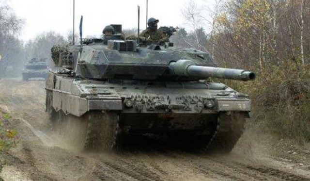 9Holland_Leopard_2A6