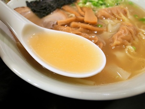 御茶ノ水こうや麺房のスープ