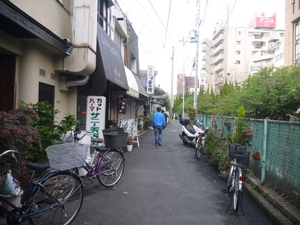 P2440908